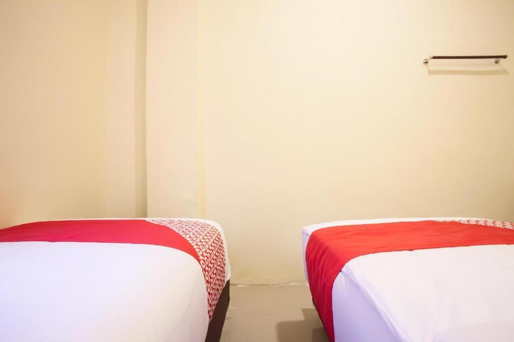Oyo 2361 Hotel Winston Glugur Kültér fotó
